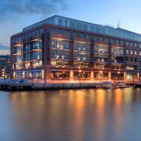 Global Luxury Suites At Harbor Point Baltimore Exterior photo